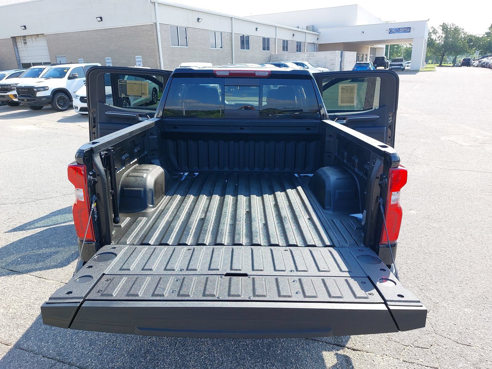Used 2024 Chevrolet Silverado 1500 RST w/ Convenience Package II AWD/4WD image 14