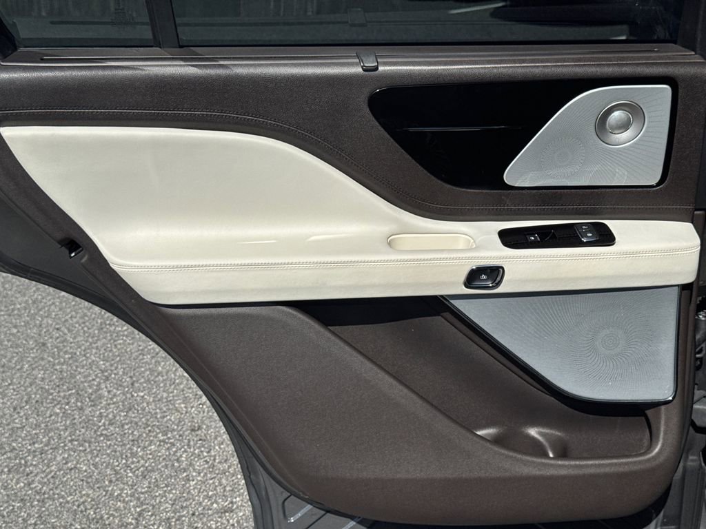 Used 2020 Lincoln Aviator Black Label w/ Dynamic Handling Package image 23