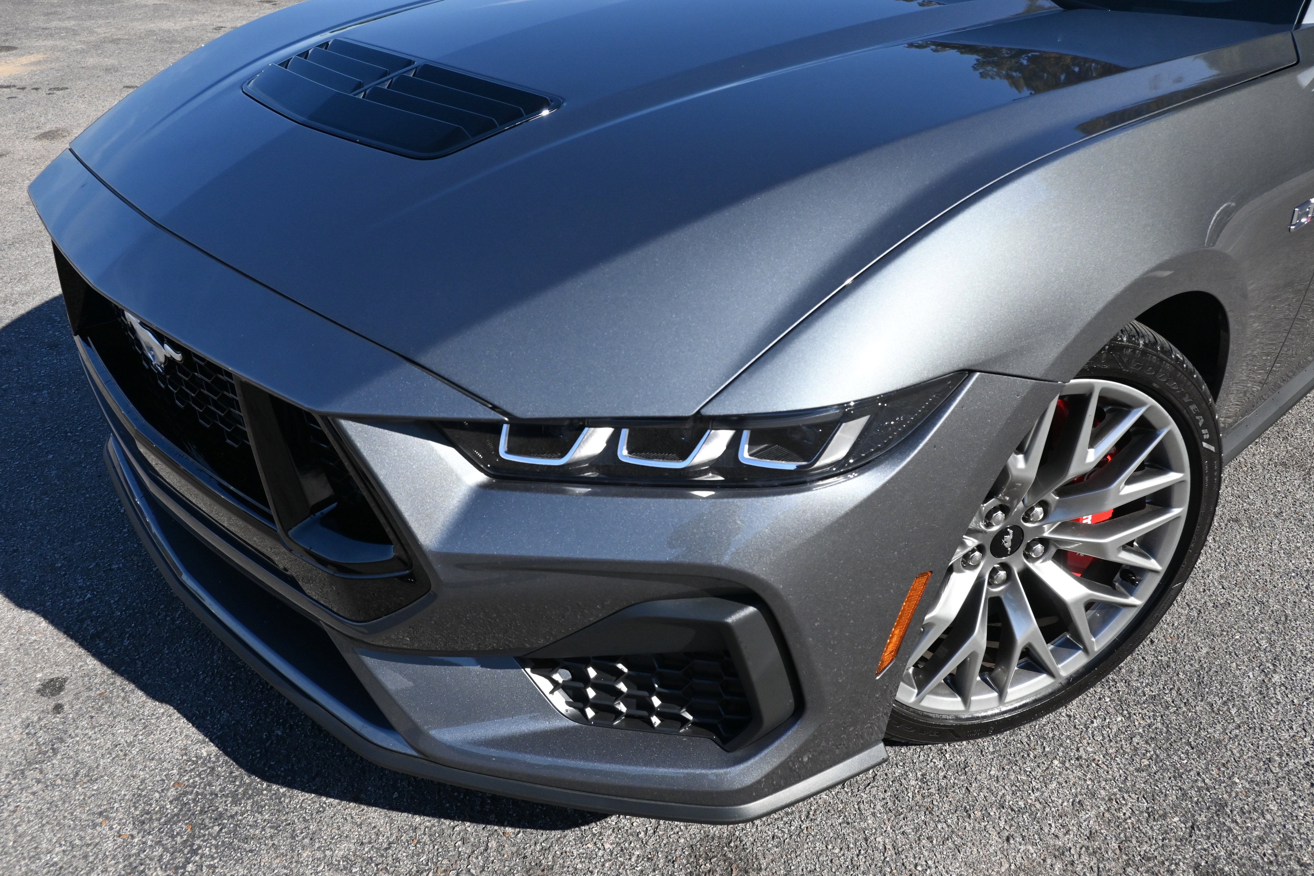 Used 2025 Ford Mustang GT Premium image 13