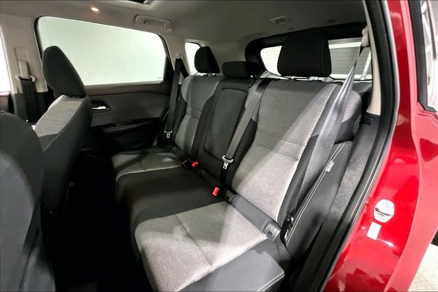 Used 2021 Nissan Rogue SV image 23