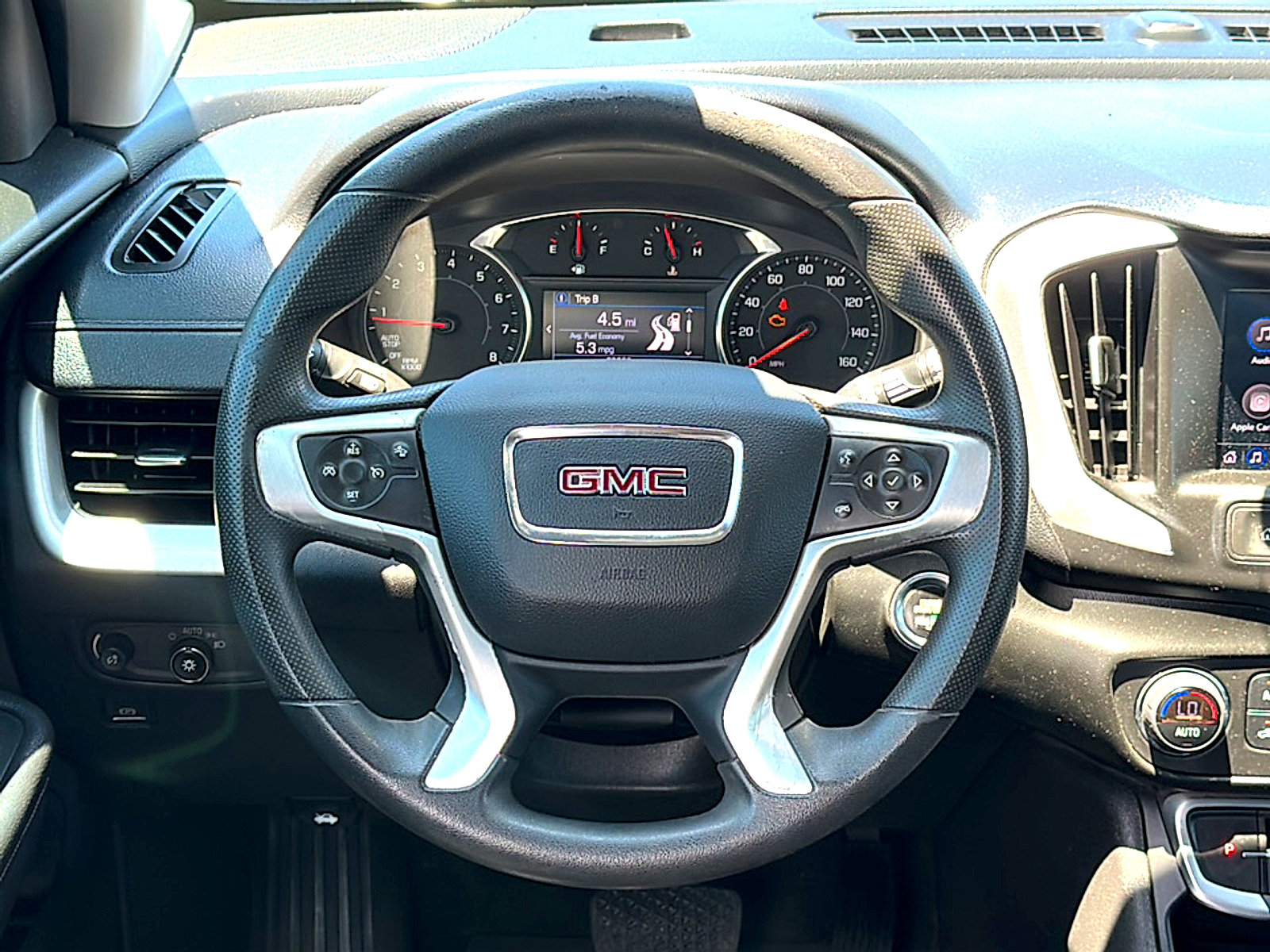 Used 2022 GMC Terrain SLE w/ Driver Convenience Package FWD image 27