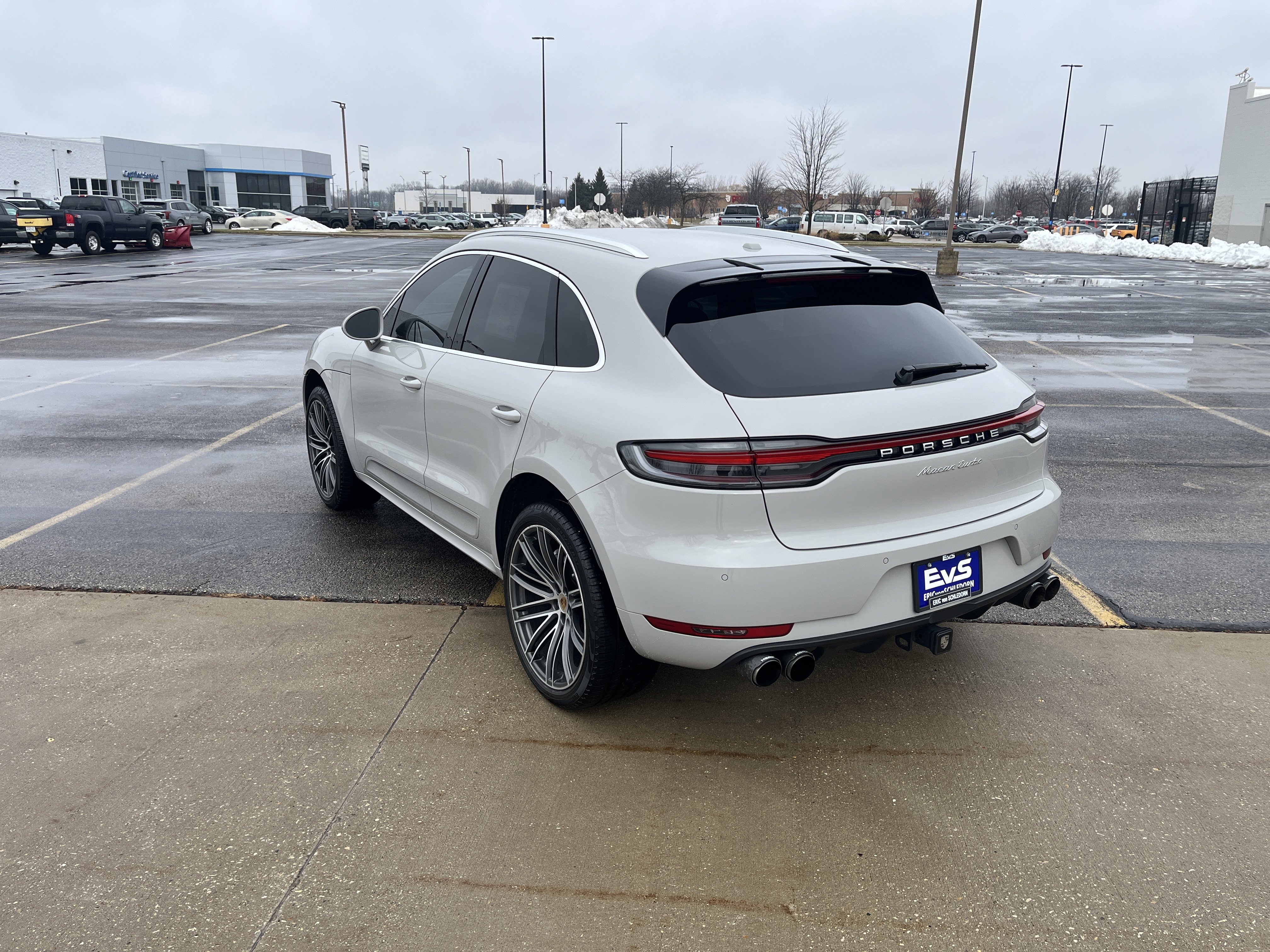 Used 2020 Porsche Macan Turbo image 4