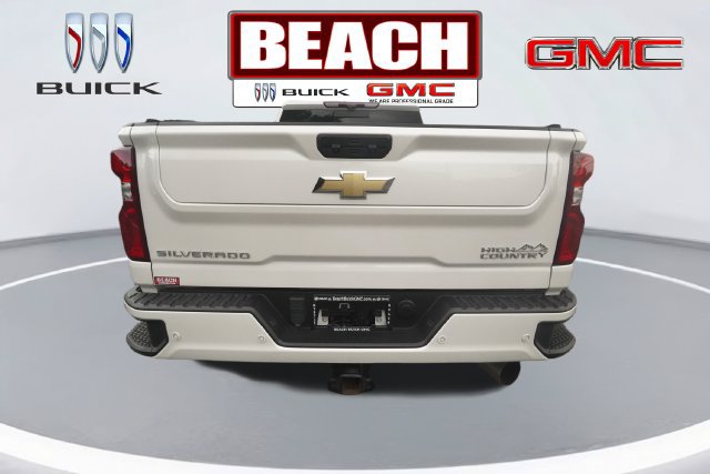 Used 2024 Chevrolet Silverado 2500 High Country w/ Technology Package AWD/4WD image 4