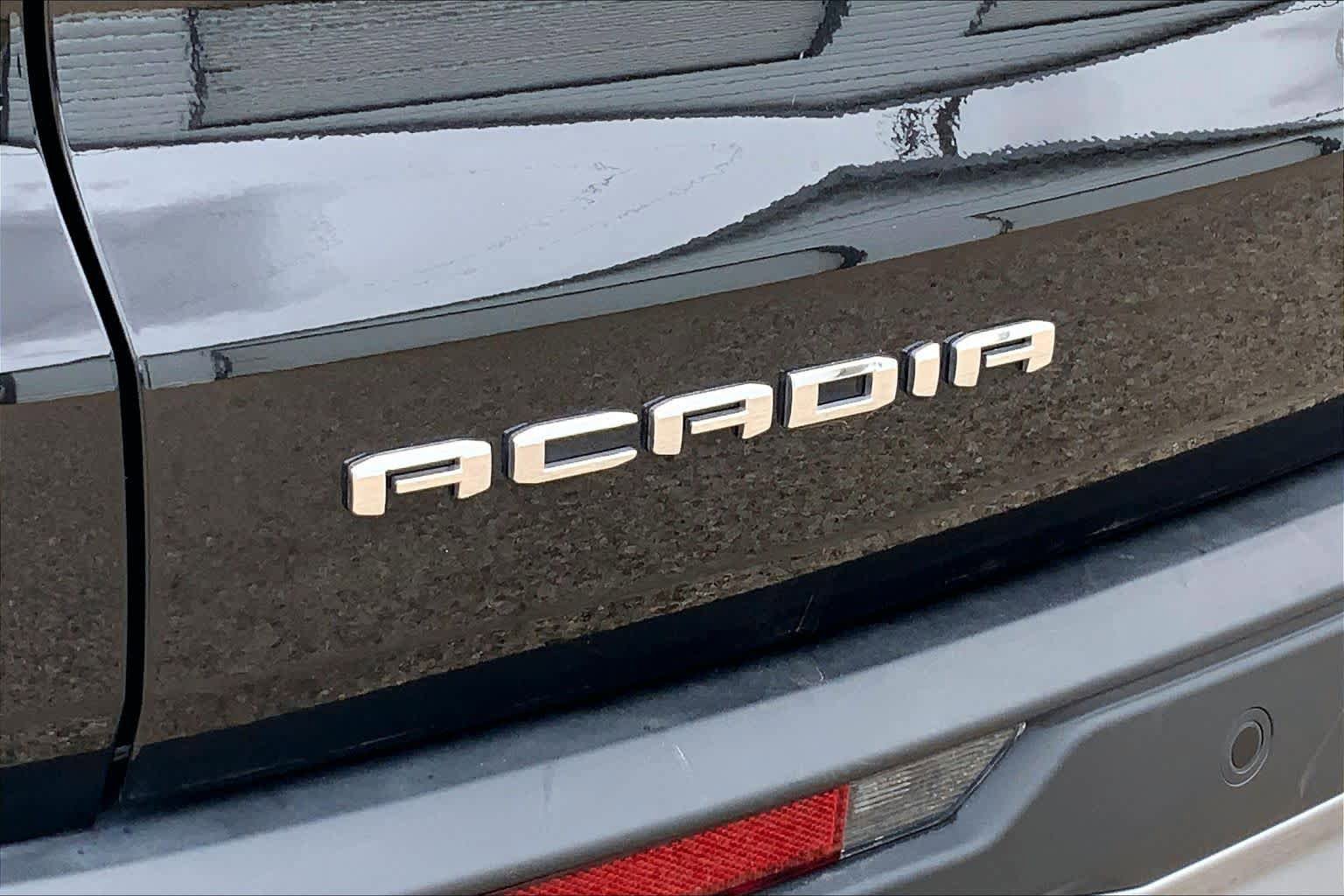 Used 2025 GMC Acadia Elevation FWD image 31