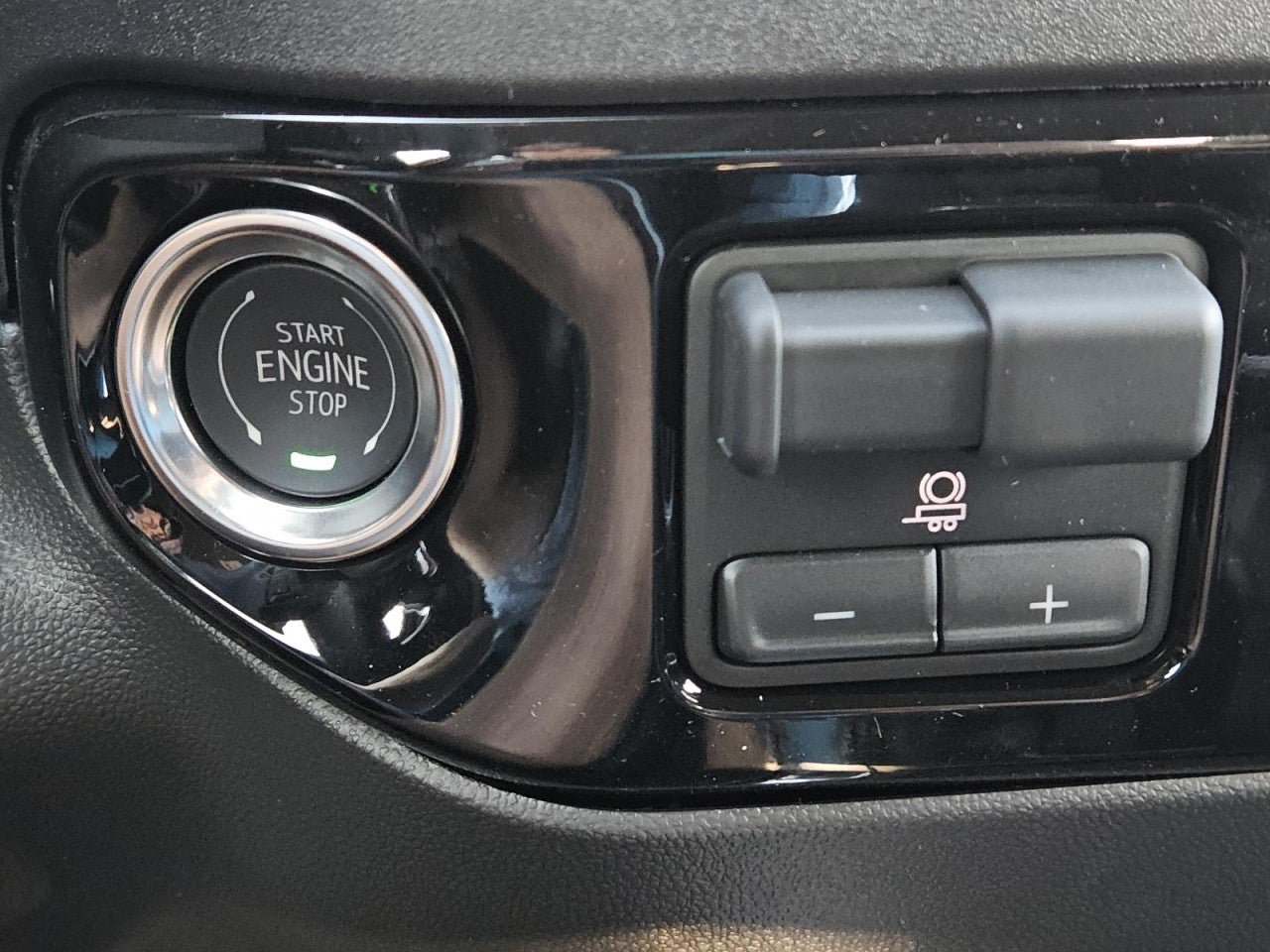 New 2026 GMC Sierra 1500 SLT AWD/4WD image 15