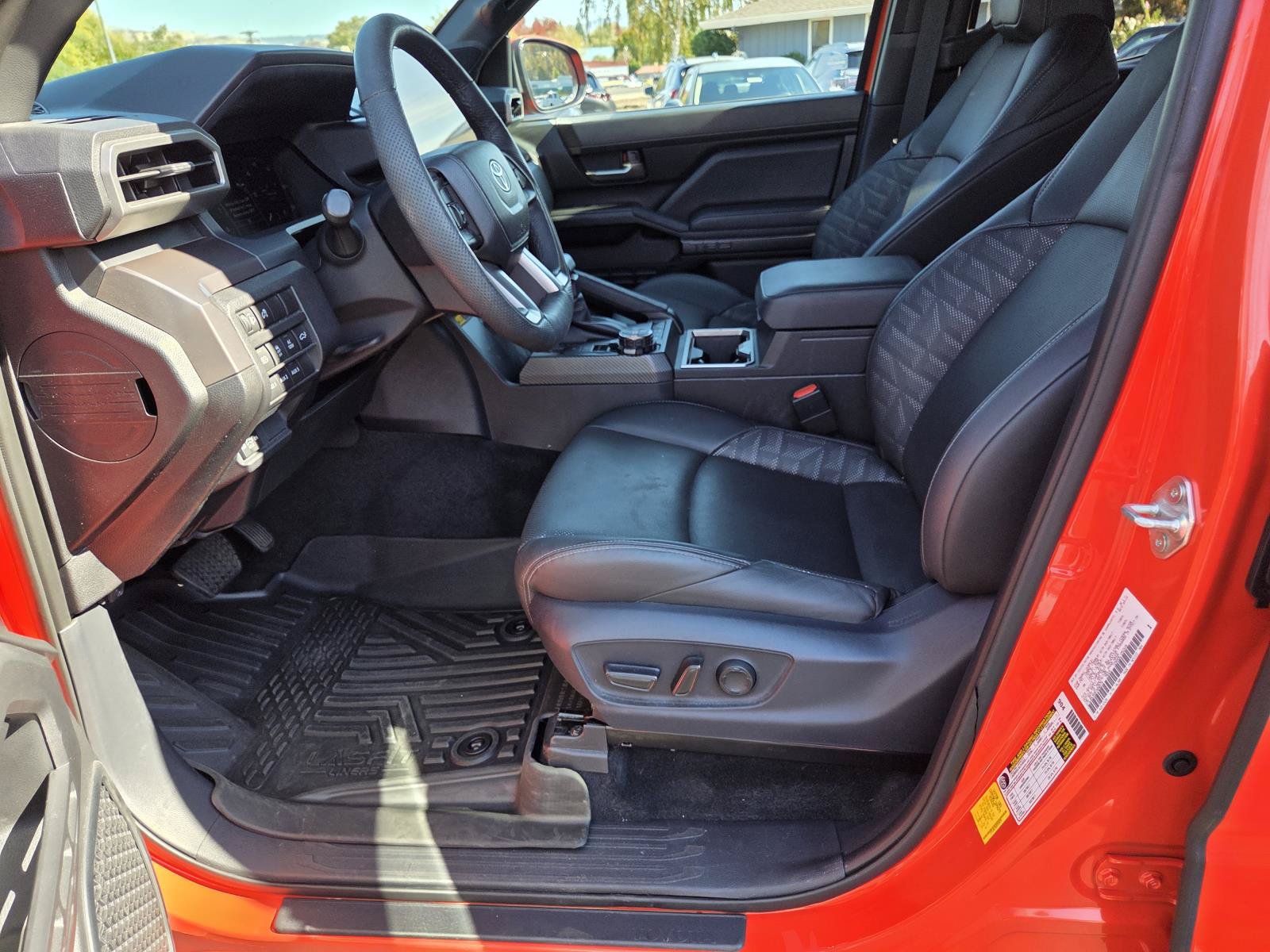 Used 2024 Toyota Tacoma TRD Off-Road w/ TRD Off Road Premium Package AWD/4WD image 10