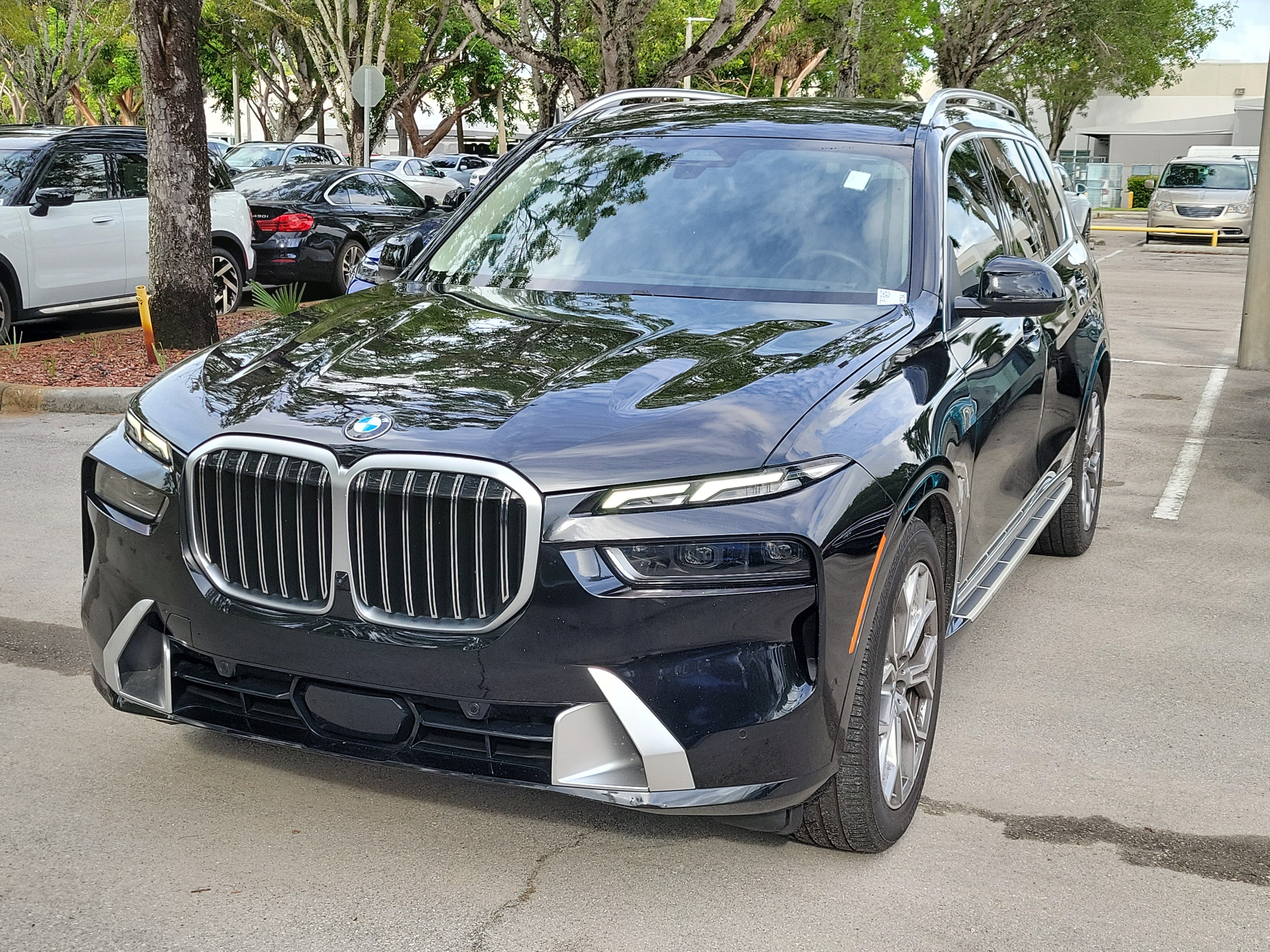Certified 2024 BMW X7 xDrive40i AWD/4WD image 3