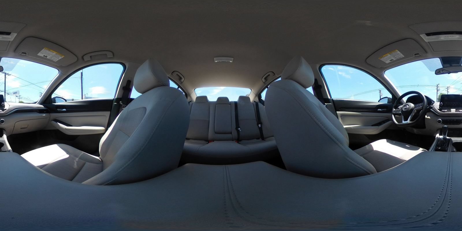 Used 2025 Nissan Altima 2.5 SV FWD image 43