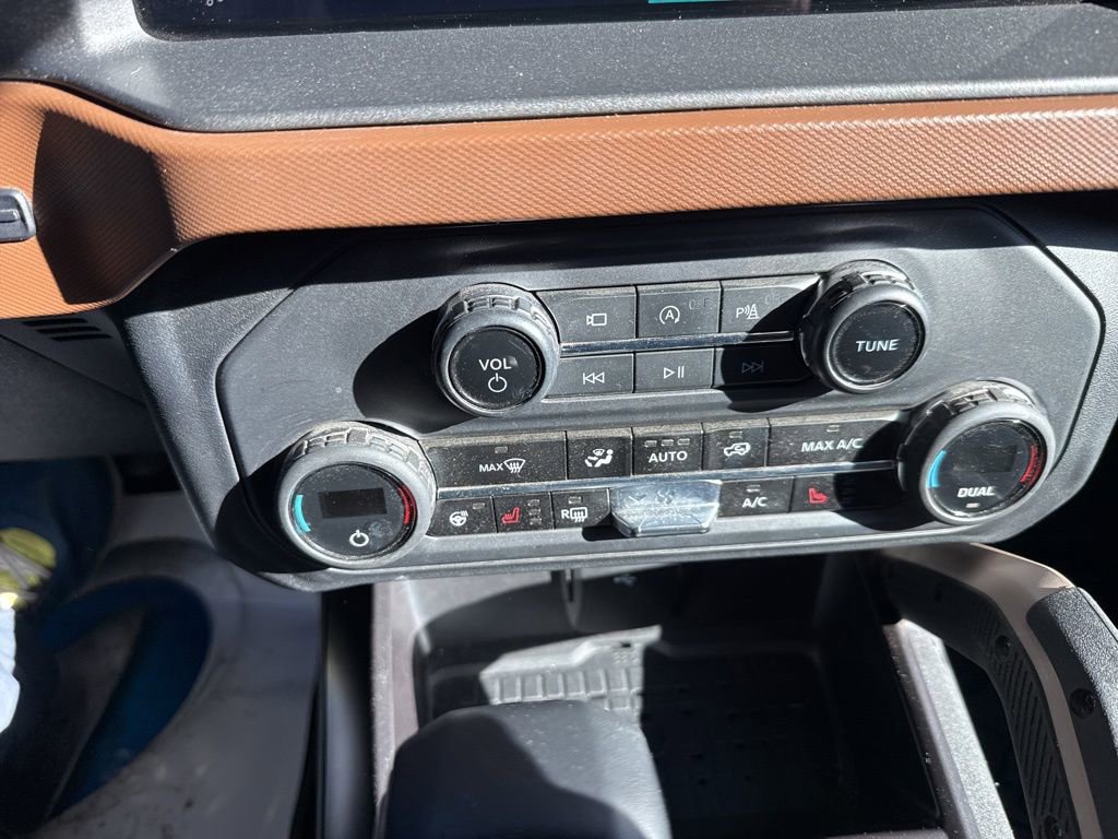 Used 2024 Ford Bronco Outer Banks image 29