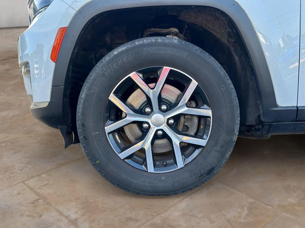 Used 2023 Jeep Grand Cherokee L Limited AWD/4WD image 14