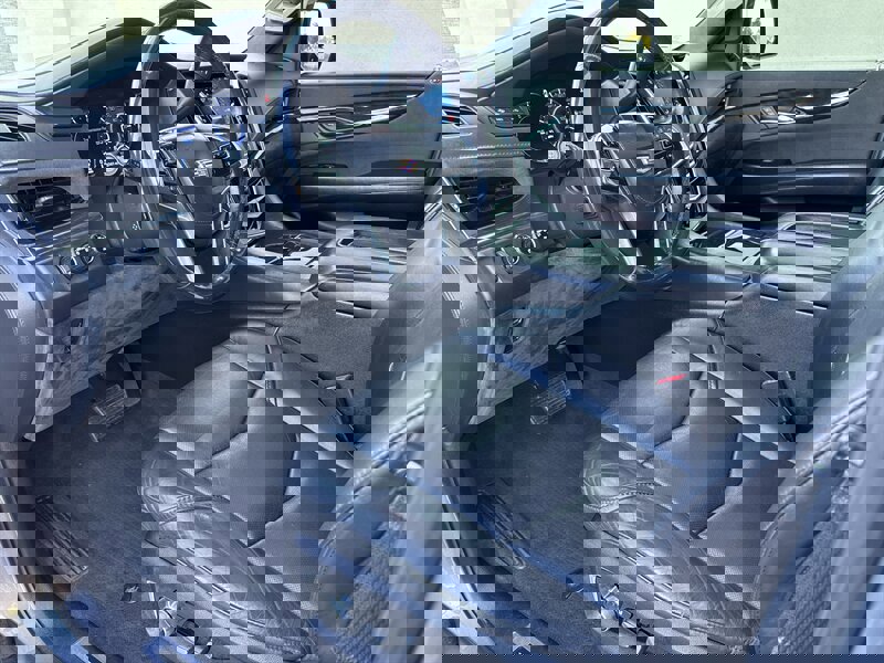 Used 2018 Cadillac Escalade ESV Platinum image 17