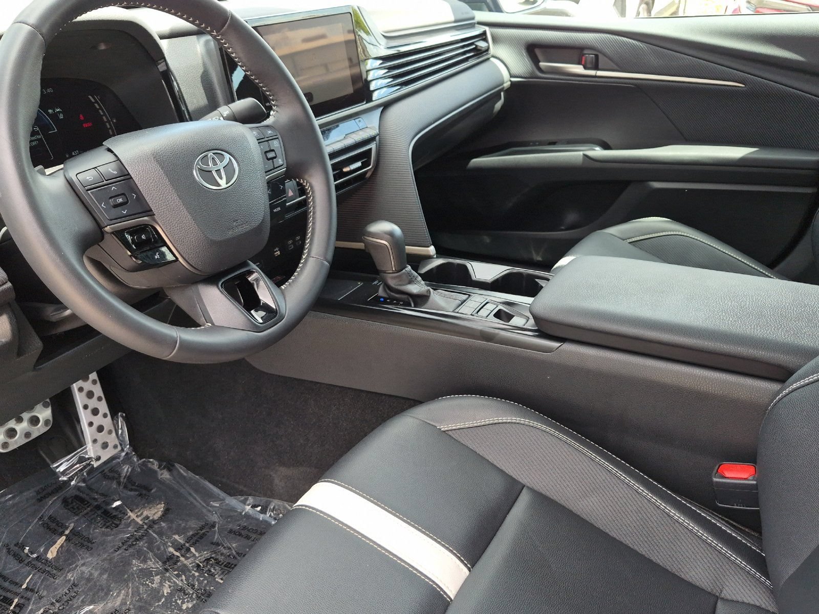 Certified 2025 Toyota Camry SE AWD/4WD image 9