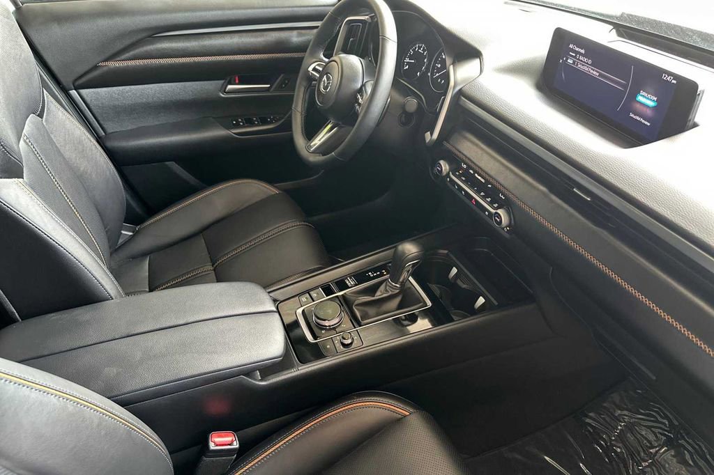 Used 2025 MAZDA CX-50 AWD 2.5 Turbo w/ Premium Pkg image 18