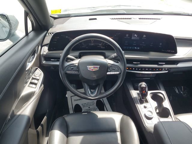 Used 2024 Cadillac XT4 Premium Luxury image 17