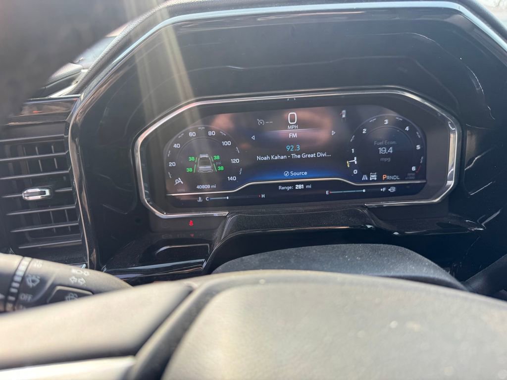 Used 2025 Chevrolet Silverado 1500 LT image 14