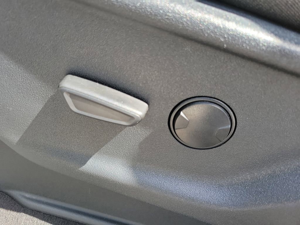 Used 2025 Ford F250 XLT image 18