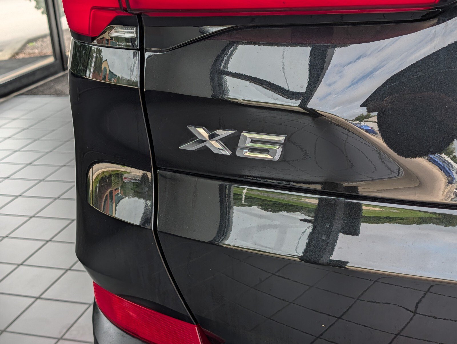Used 2026 BMW X5 xDrive40i w/ Premium Package AWD/4WD image 4