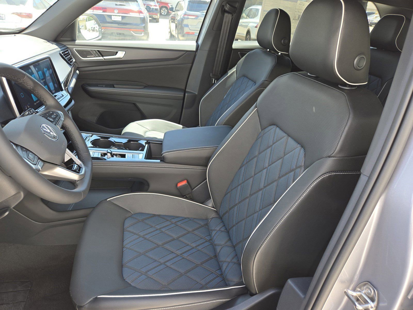 Used 2024 Volkswagen Atlas Cross Sport SEL Premium R-Line AWD/4WD image 16