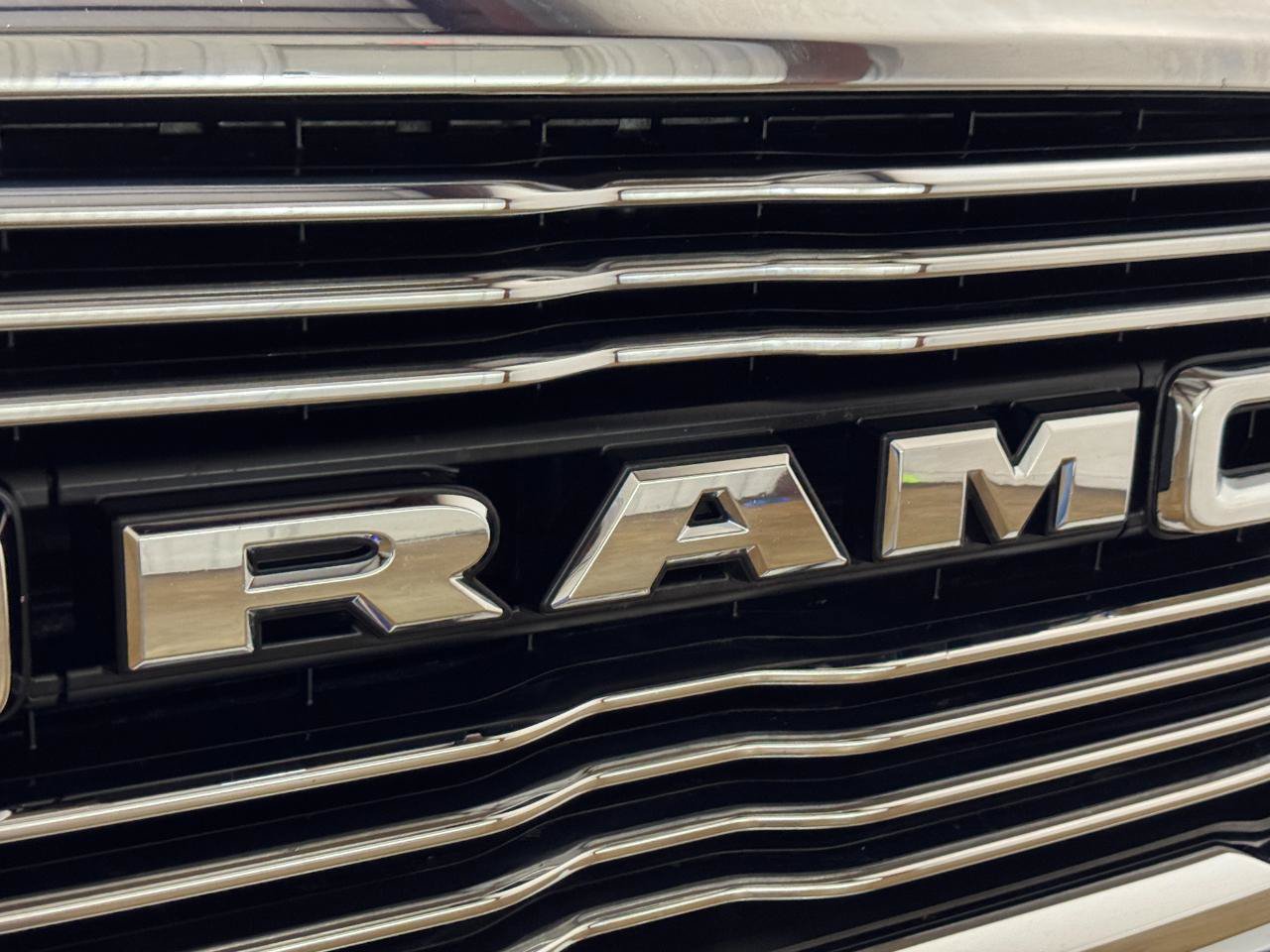 Used 2022 RAM 3500 Laramie AWD/4WD image 55