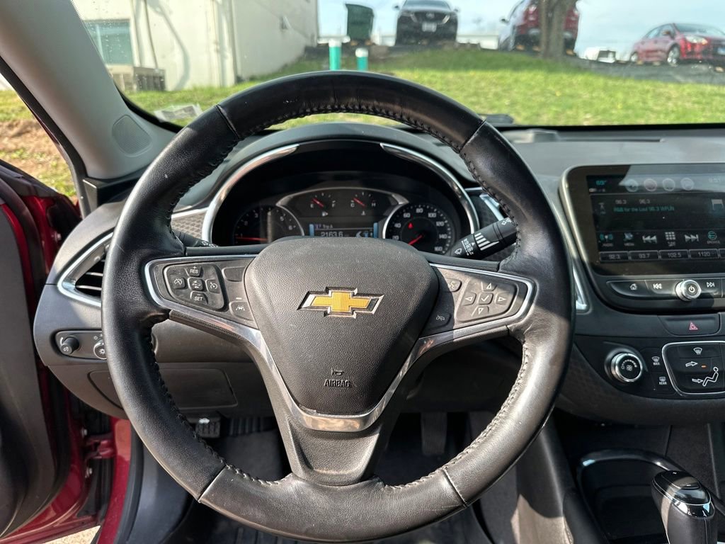 Used 2018 Chevrolet Malibu LT w/ Driver Confidence Package FWD image 46