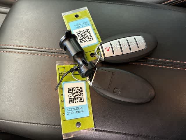 Used 2019 Nissan Altima 2.5 SR FWD image 36