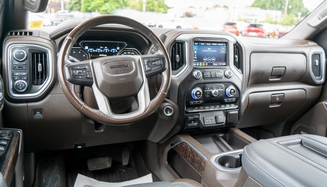 Used 2022 GMC Sierra 1500 Denali w/ Denali Reserve Package AWD/4WD image 16
