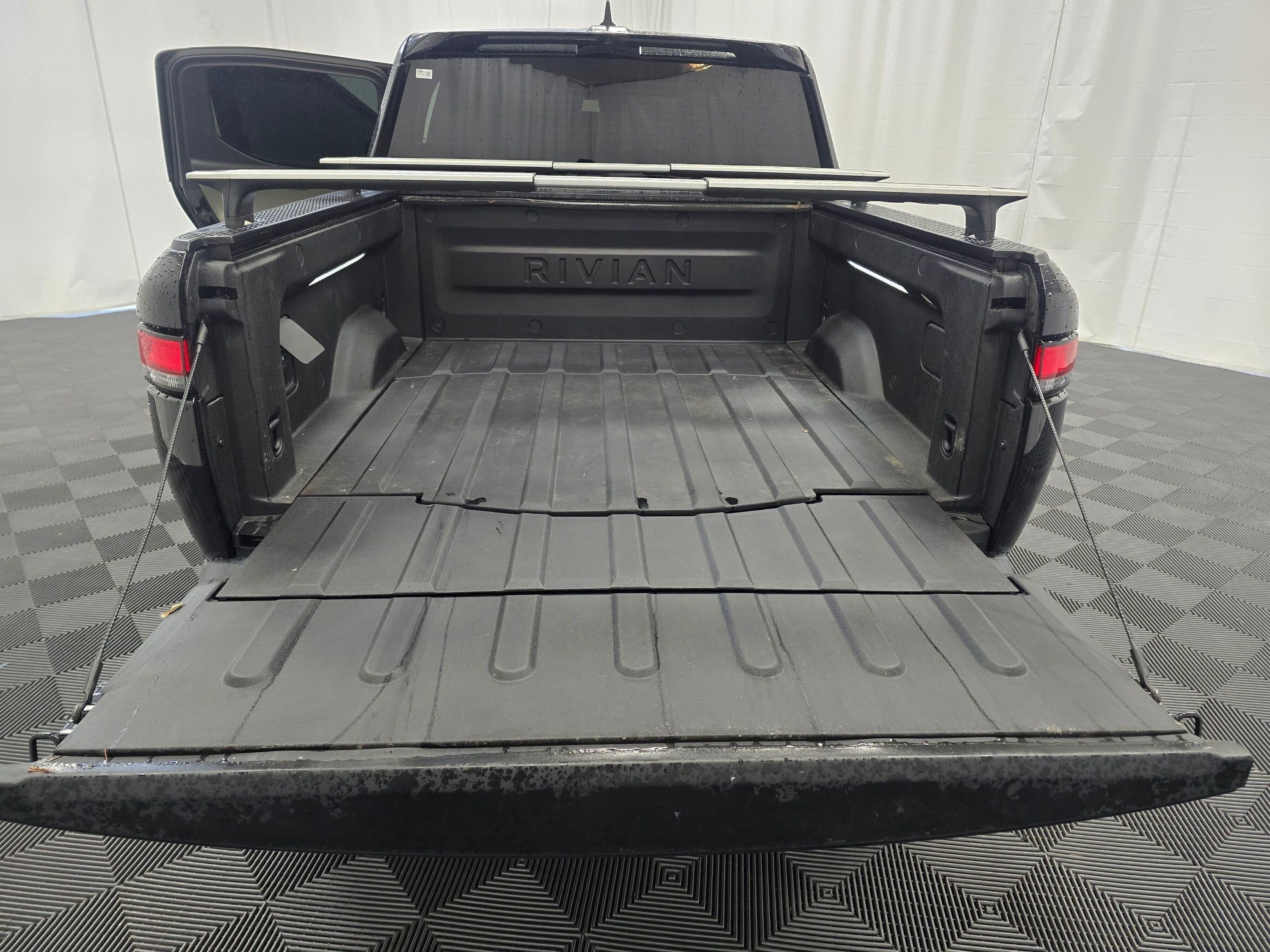 Used 2022 Rivian R1T Adventure AWD/4WD image 10
