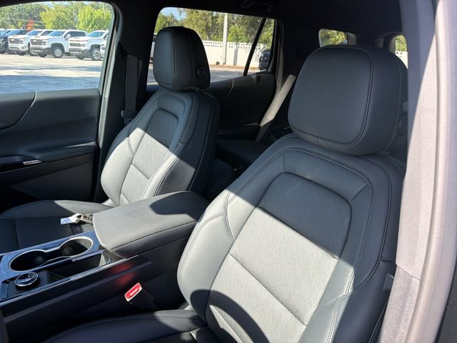 New 2027 Chevrolet Equinox LT w/ Convenience Package II FWD image 18