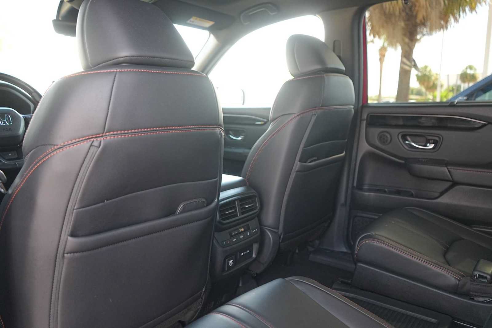 Certified 2025 Honda Pilot TrailSport image 13