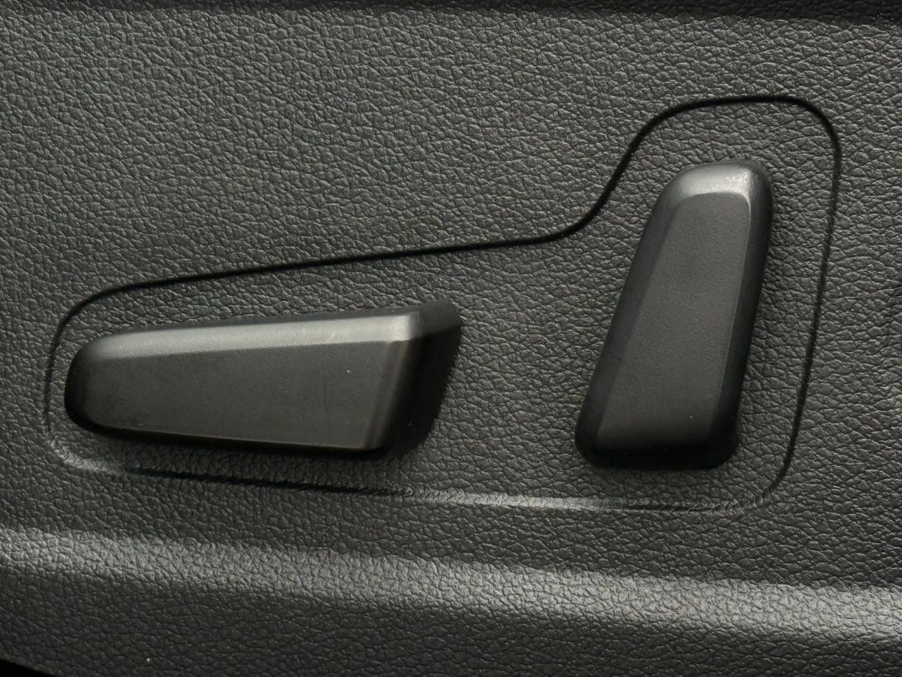 Used 2021 Hyundai Santa Fe SEL w/ Convenience + Premium Package FWD image 20