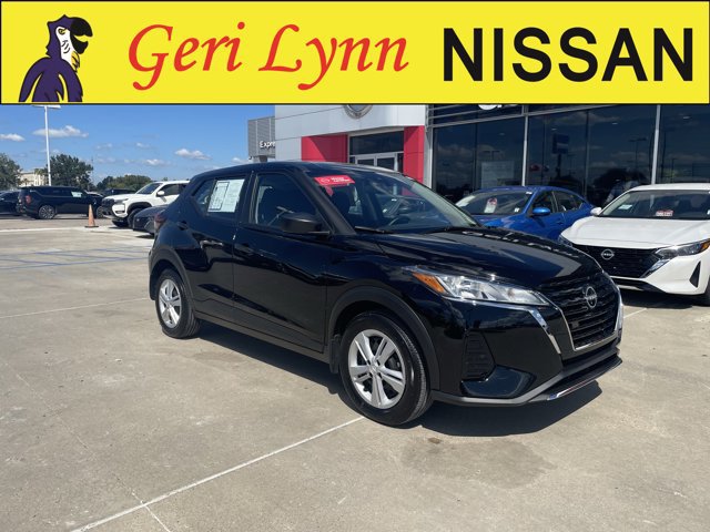 Certified 2025 Nissan Kicks Play S image 1