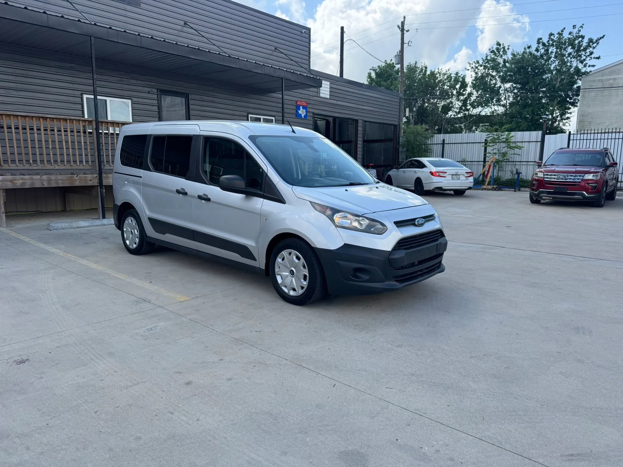 Used 2017 Ford Transit Connect XL FWD image 13