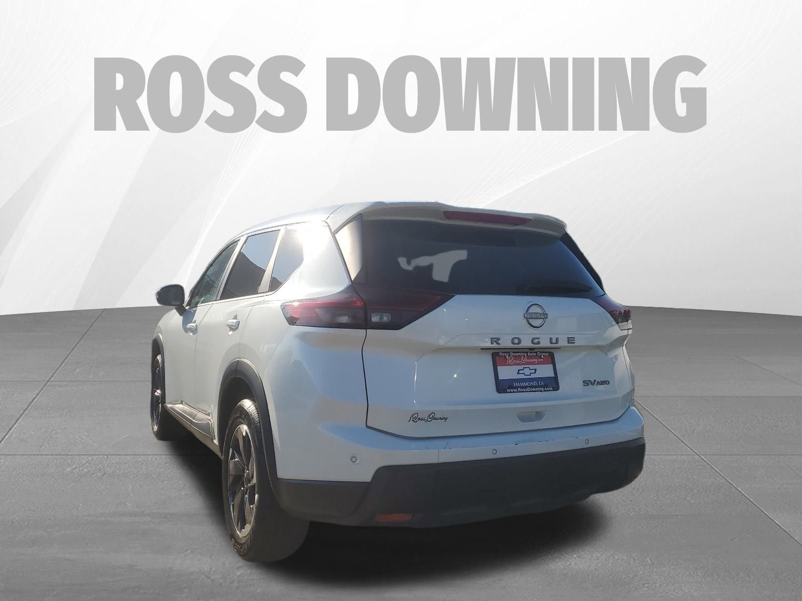 Used 2024 Nissan Rogue SV image 6