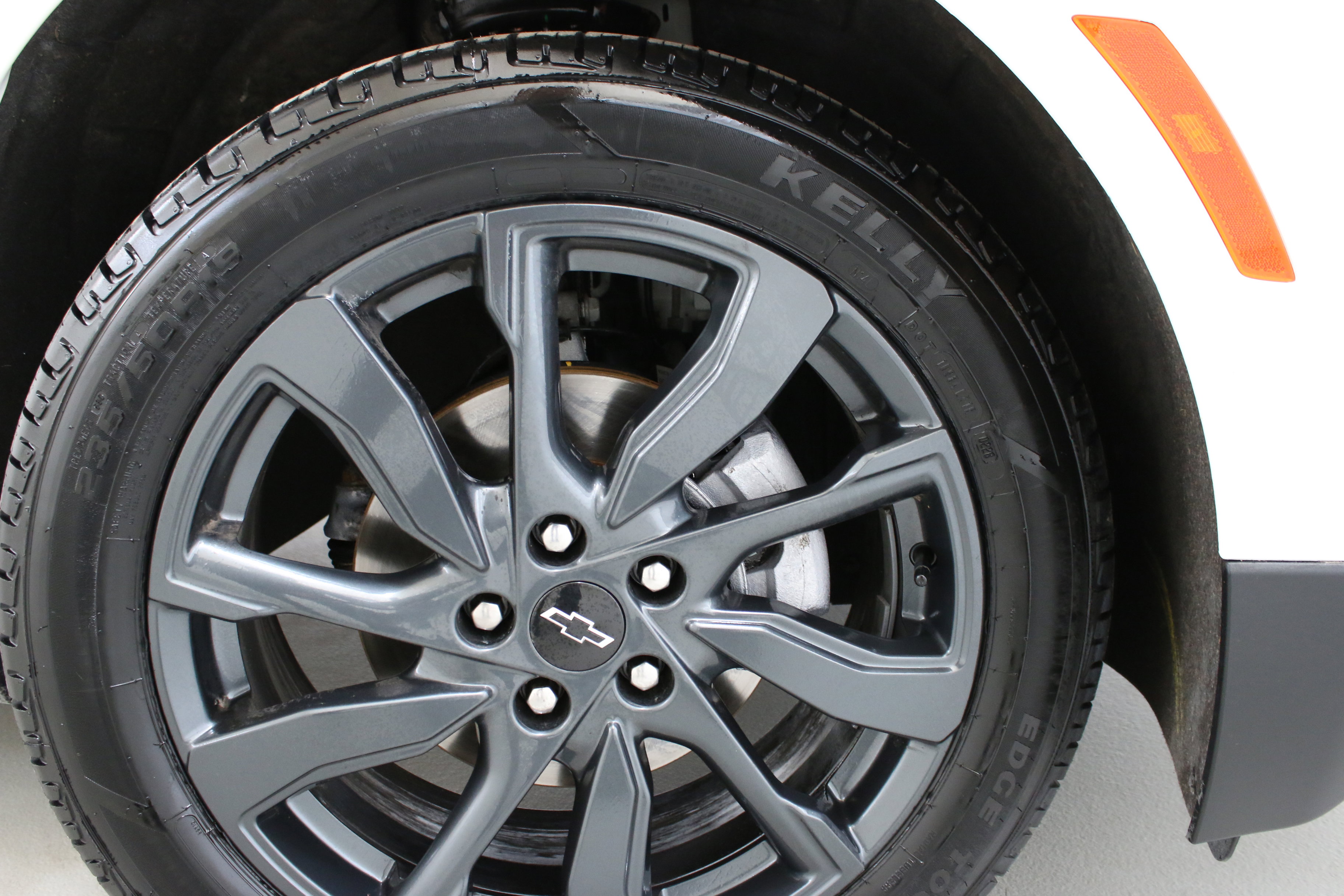 Used 2023 Chevrolet Equinox RS AWD/4WD image 32
