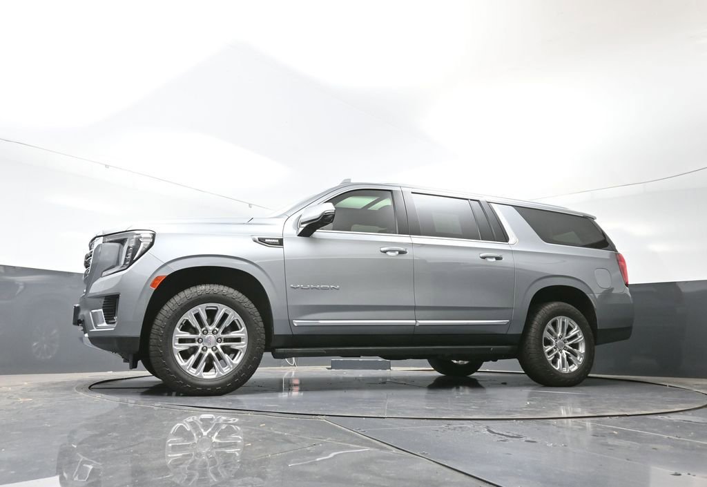 Used 2023 GMC Yukon XL SLT image 56