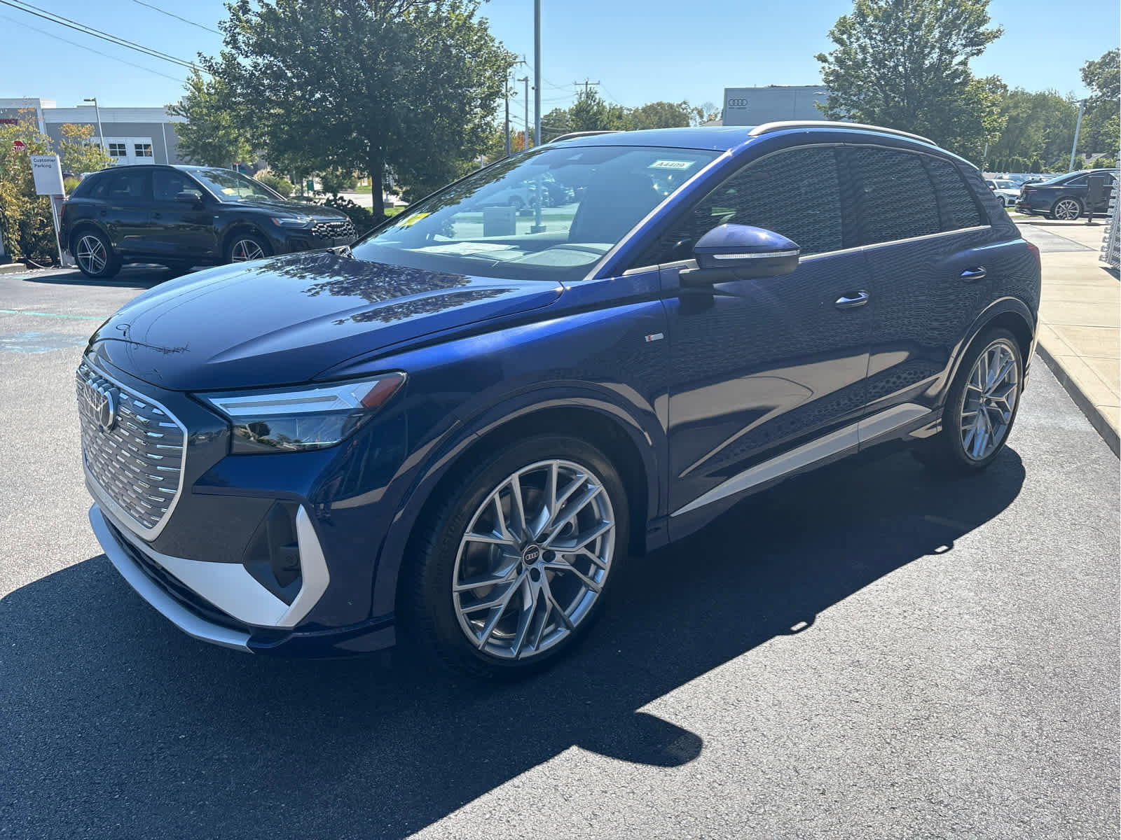 New 2025 Audi Q4 e-tron Premium Plus image 4