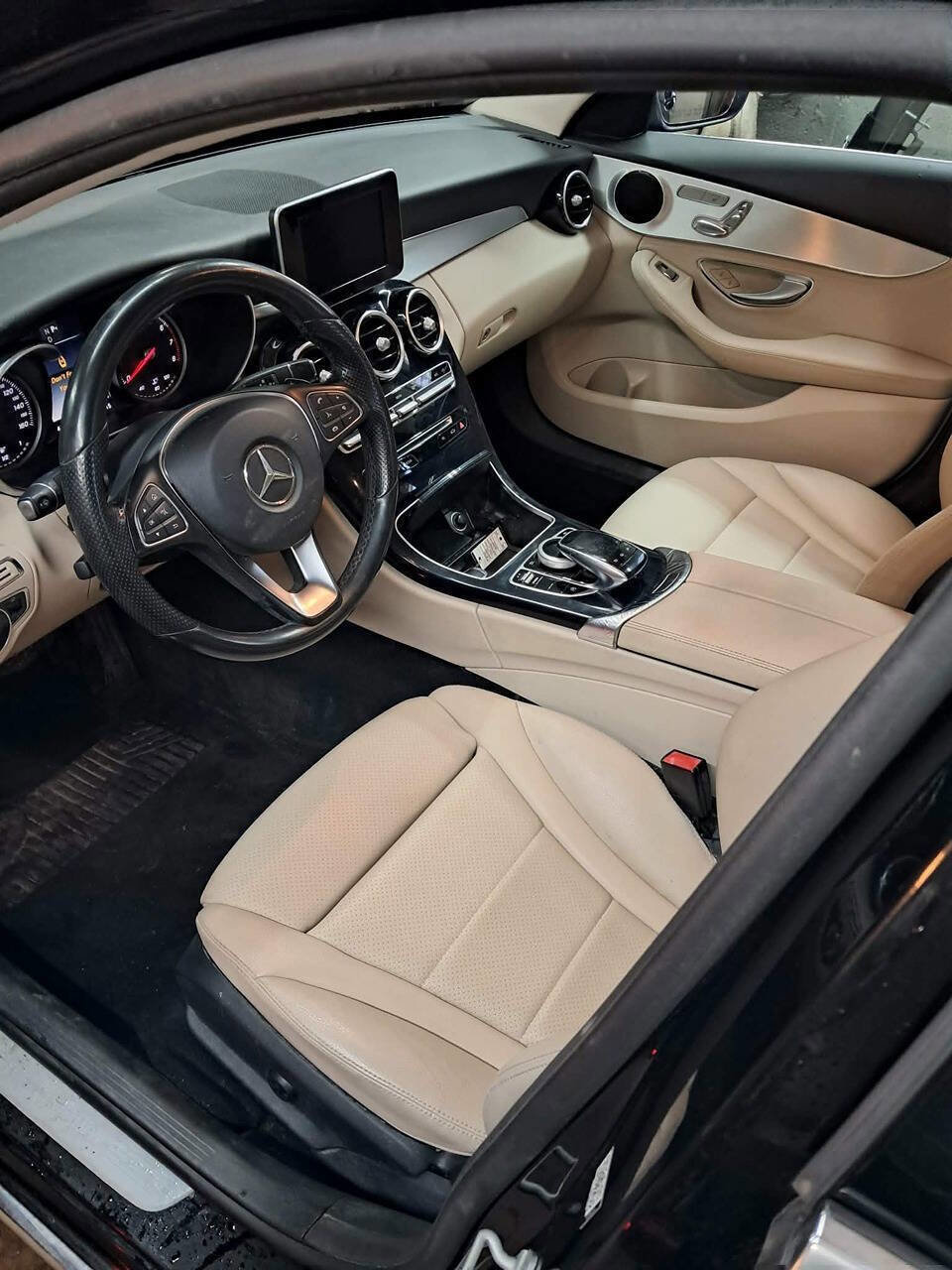 Used 2016 Mercedes-Benz C 300 C 300 4MATIC AWD 4dr Sedan image 6