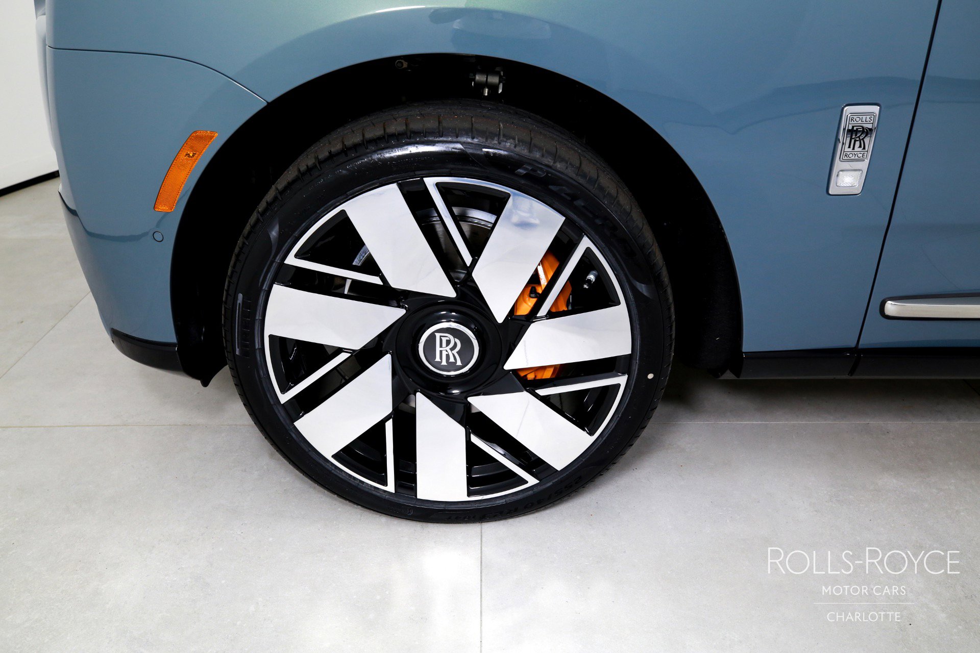 Certified 2025 Rolls-Royce Cullinan image 45