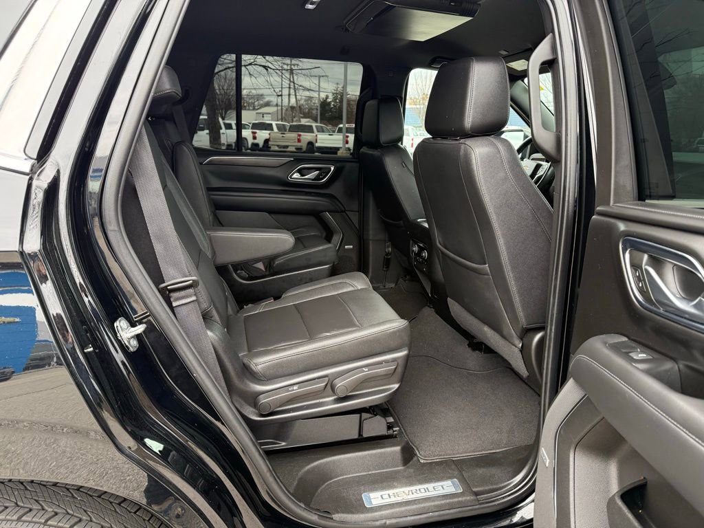 Used 2022 Chevrolet Tahoe LT w/ Luxury Package image 13