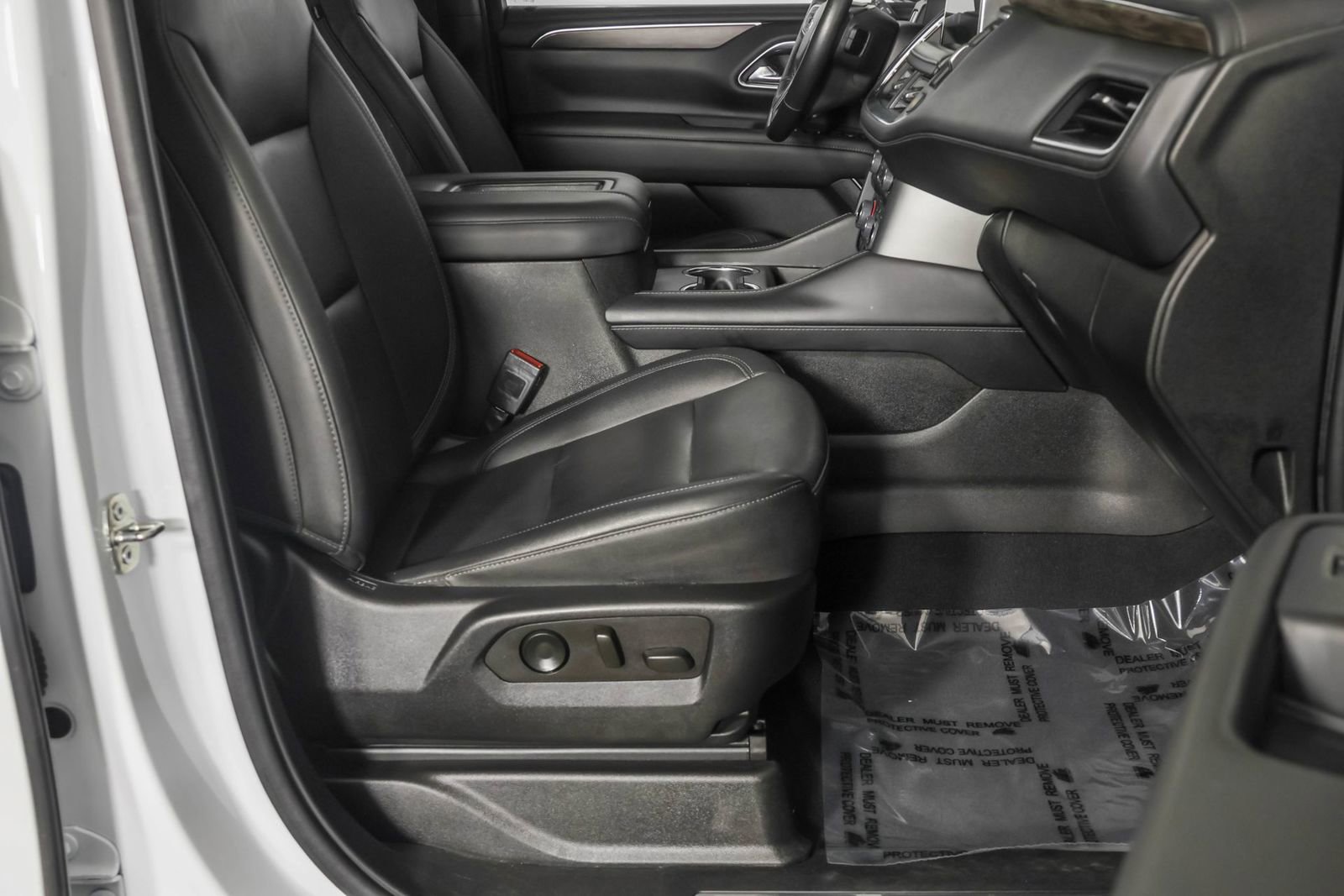 Used 2022 Chevrolet Tahoe Z71 w/ Luxury Package AWD/4WD image 50