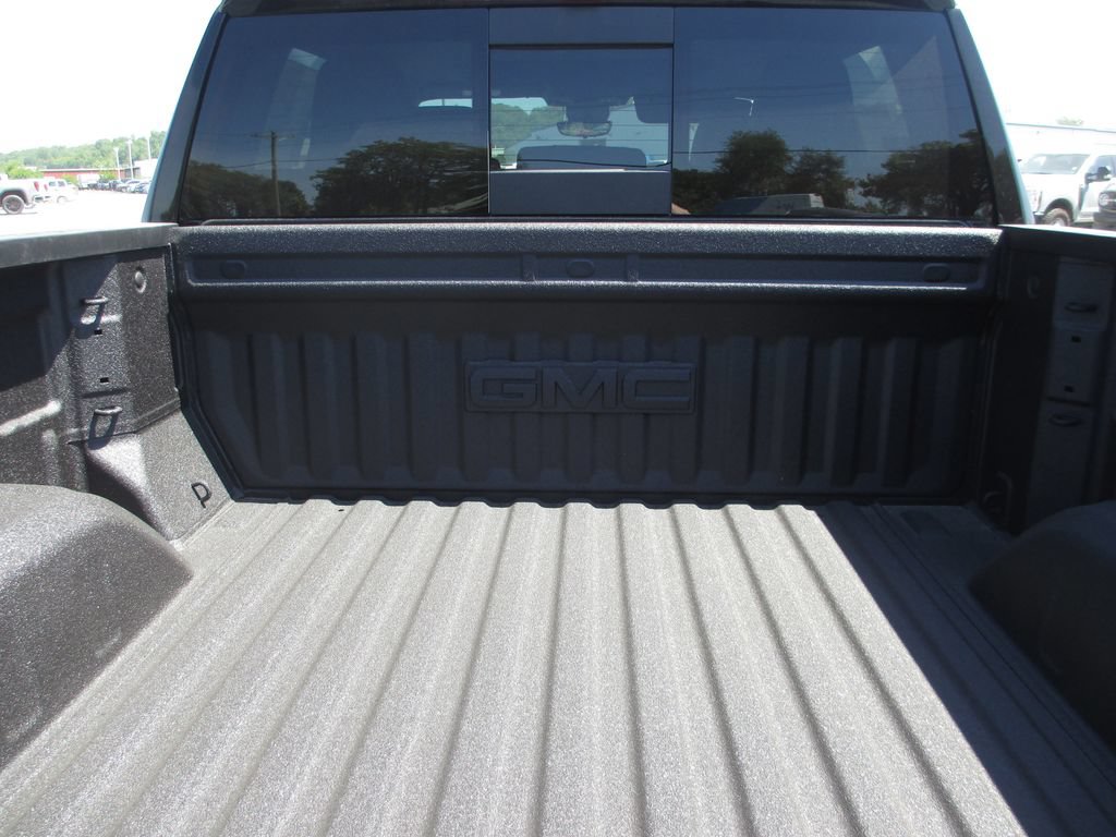 New 2026 GMC Sierra 1500 AT4 w/ AT4 Premium Package AWD/4WD image 9