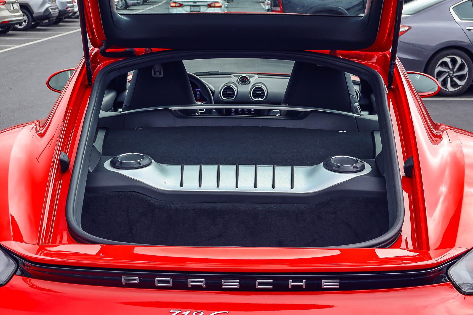 Used 2025 Porsche 718 Cayman RWD image 13