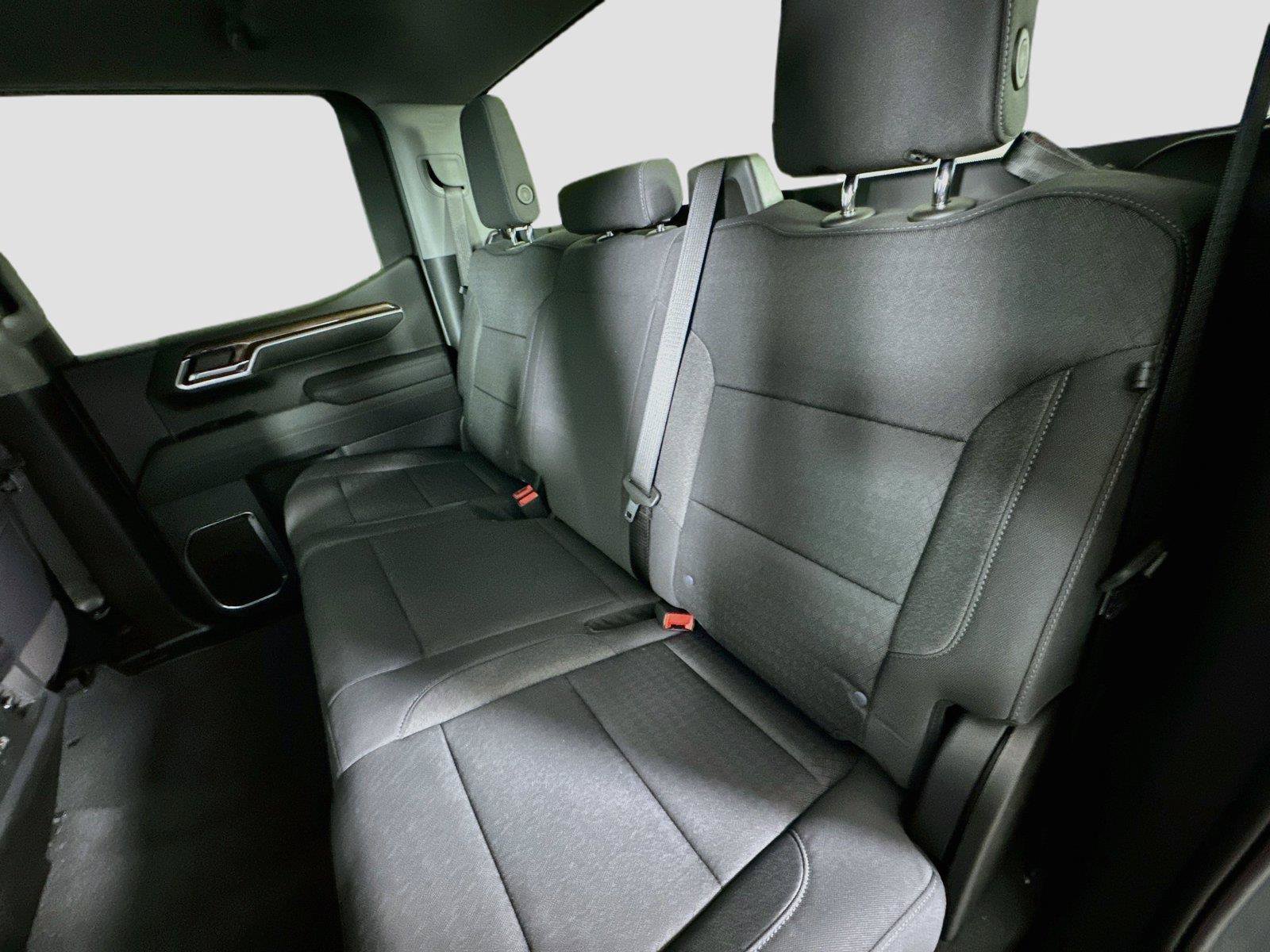 Used 2025 Chevrolet Silverado 1500 LT AWD/4WD image 17