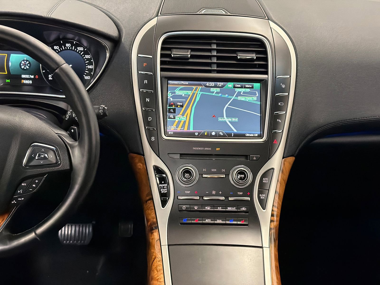 Used 2016 Lincoln MKX Reserve w/ Technology Package image 18