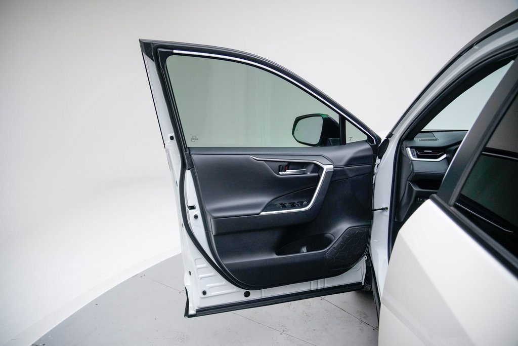 Used 2022 Toyota RAV4 XSE image 22