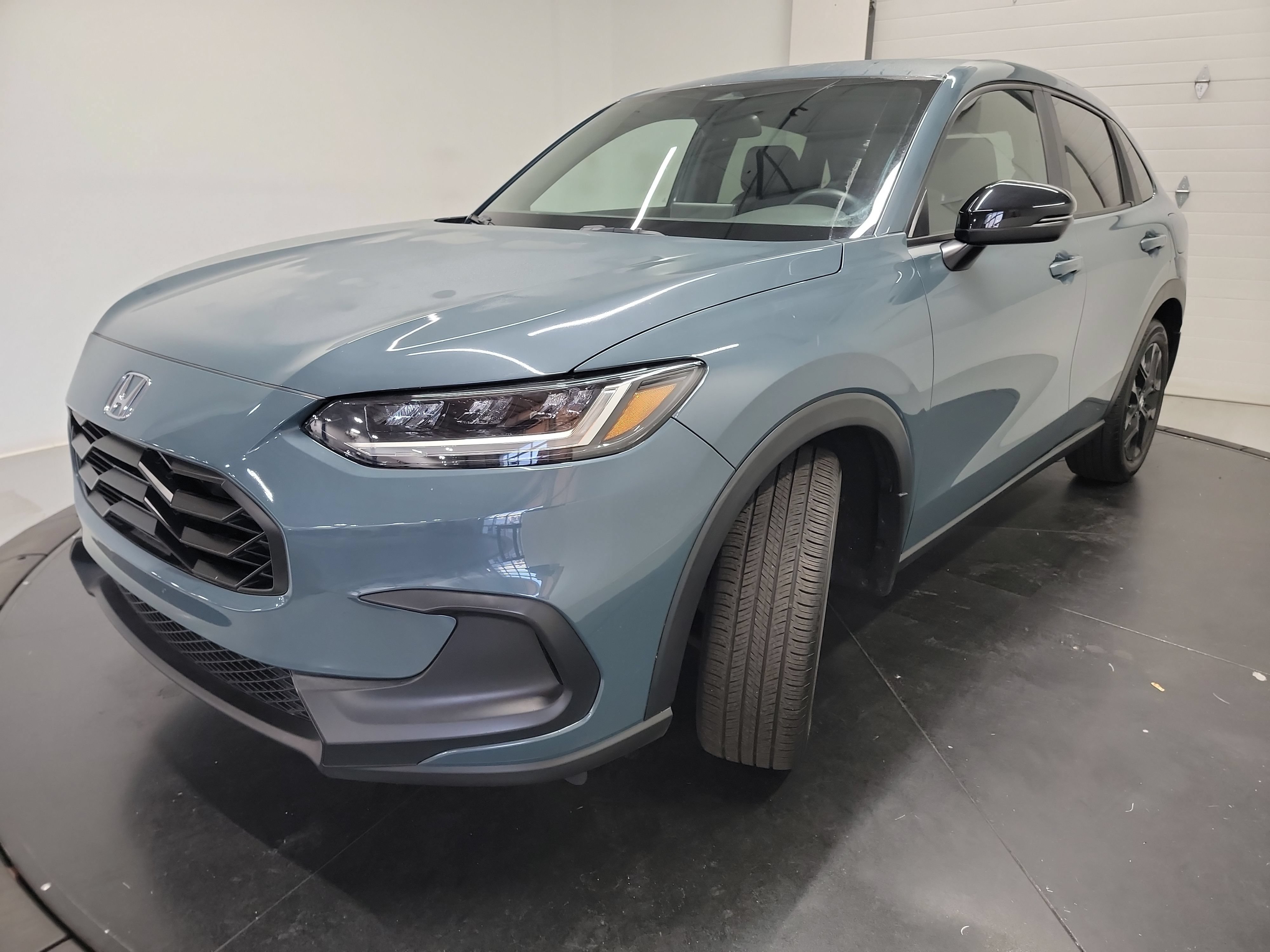 Used 2024 Honda HR-V Sport video 3