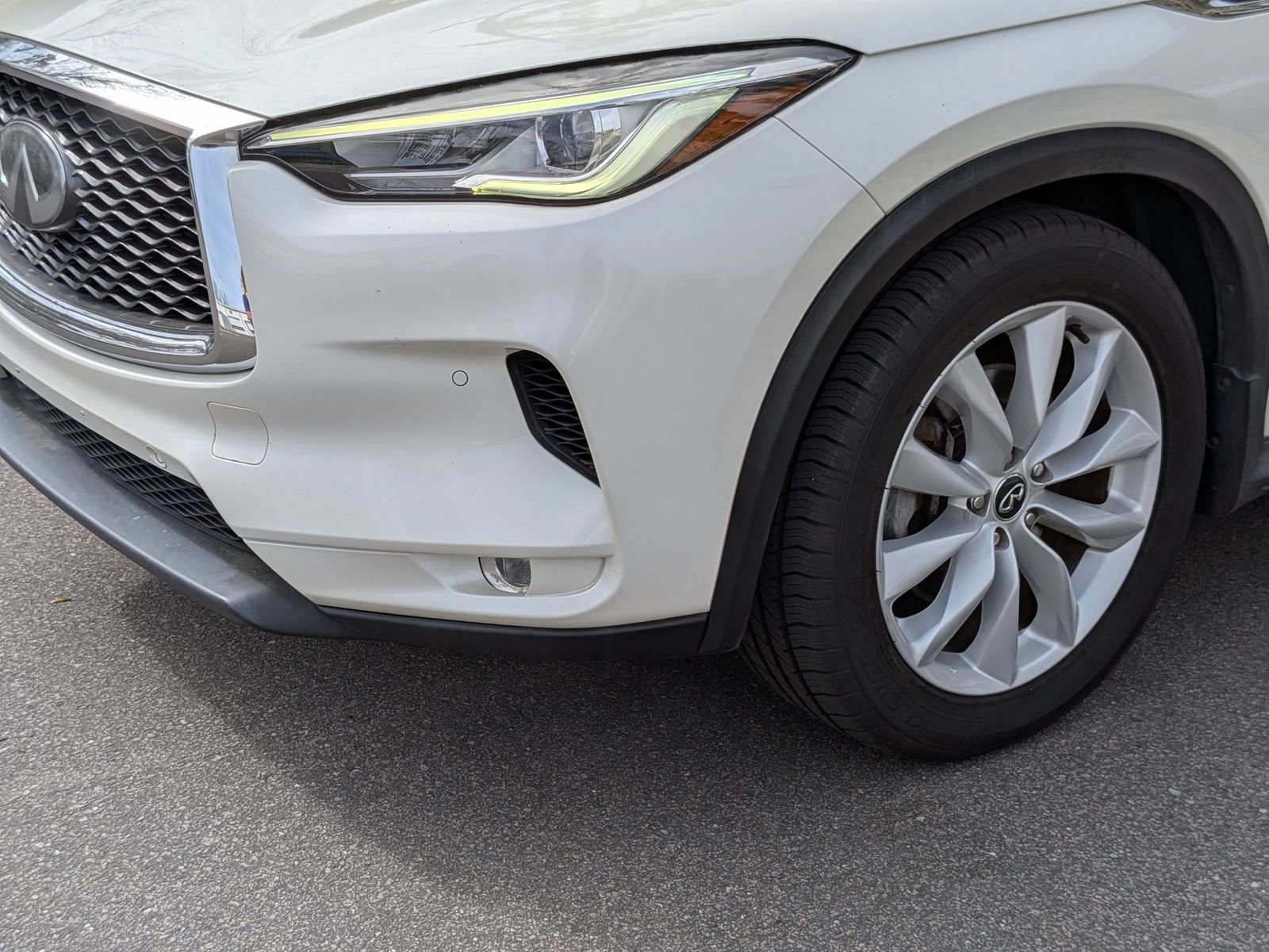Used 2019 INFINITI QX50 Essential w/ Premium Heat Package image 9