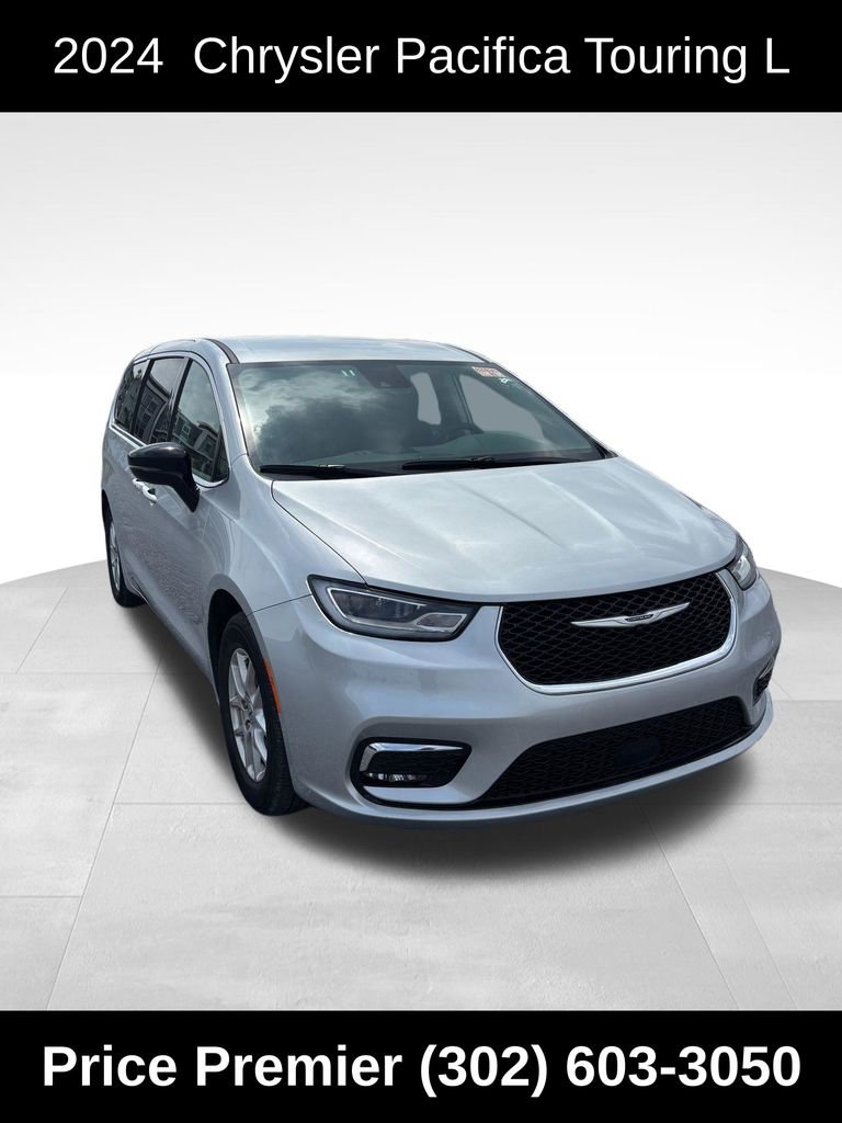 Used 2024 Chrysler Pacifica Touring-L FWD image 1
