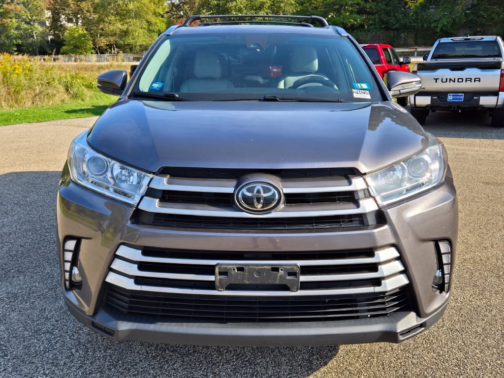 Used 2018 Toyota Highlander XLE AWD/4WD image 8
