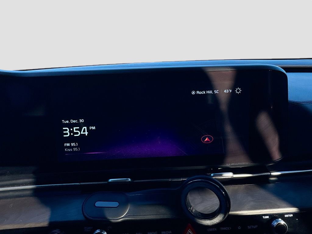 Used 2023 Kia Carnival SX image 15